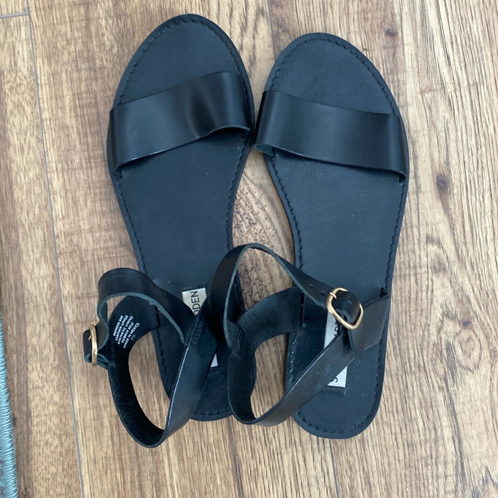 Steve Madden Black Leather Dondii Sandals Size 8